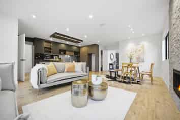 5 Luff Place, Long Bay