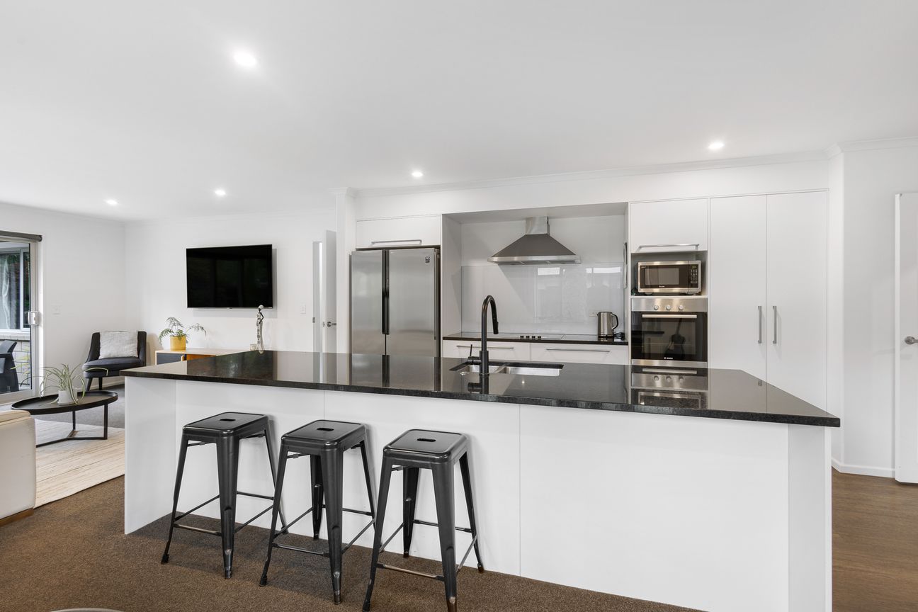 Now Priced - Poolside on Platform! - Fler