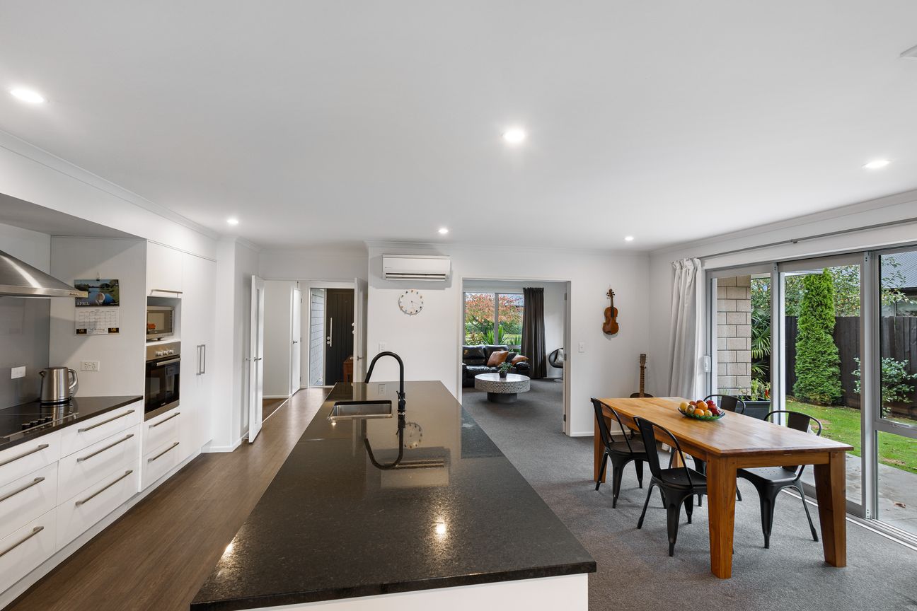 Now Priced - Poolside on Platform! - Bild 5