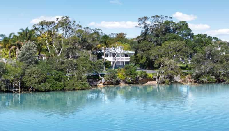 25 Riverside Drive, Point Wells