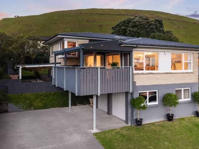 35 Ridgemount Rise, Mangere Bridge