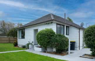 32 Bateman Avenue, Bryndwr