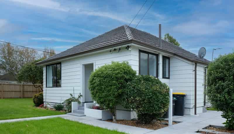 32 Bateman Avenue, Bryndwr