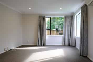 32 Bateman Avenue, Bryndwr