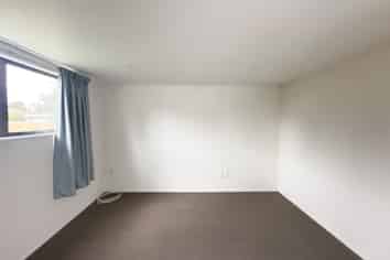 32 Bateman Avenue, Bryndwr