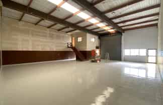 220SQM High Stud Versatile Unit For Lease