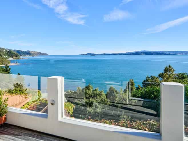 5 Rangiuru Road, Mahina Bay, Eastbourne