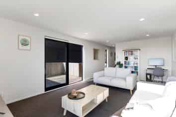 107 Woodridge Drive, Woodridge