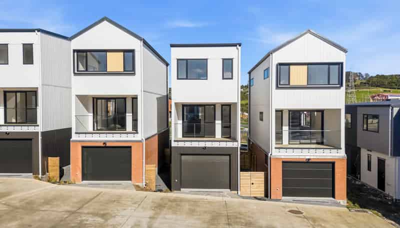 16 Vista Estate Boulevard, Flat Bush