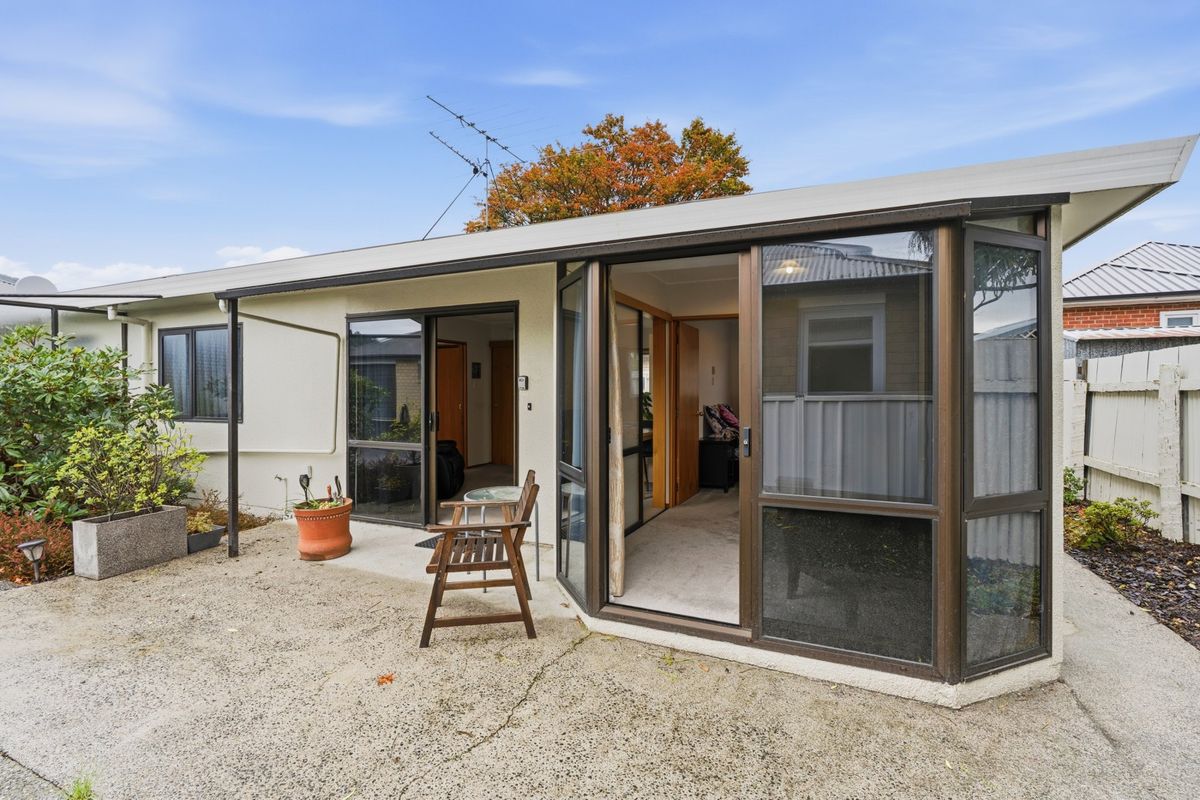 More than meets the eye - cosy, secure townhouse, Mosgiel