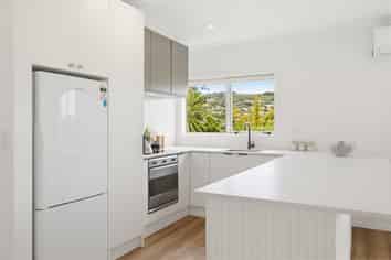 2A Downing Street, Crofton Downs