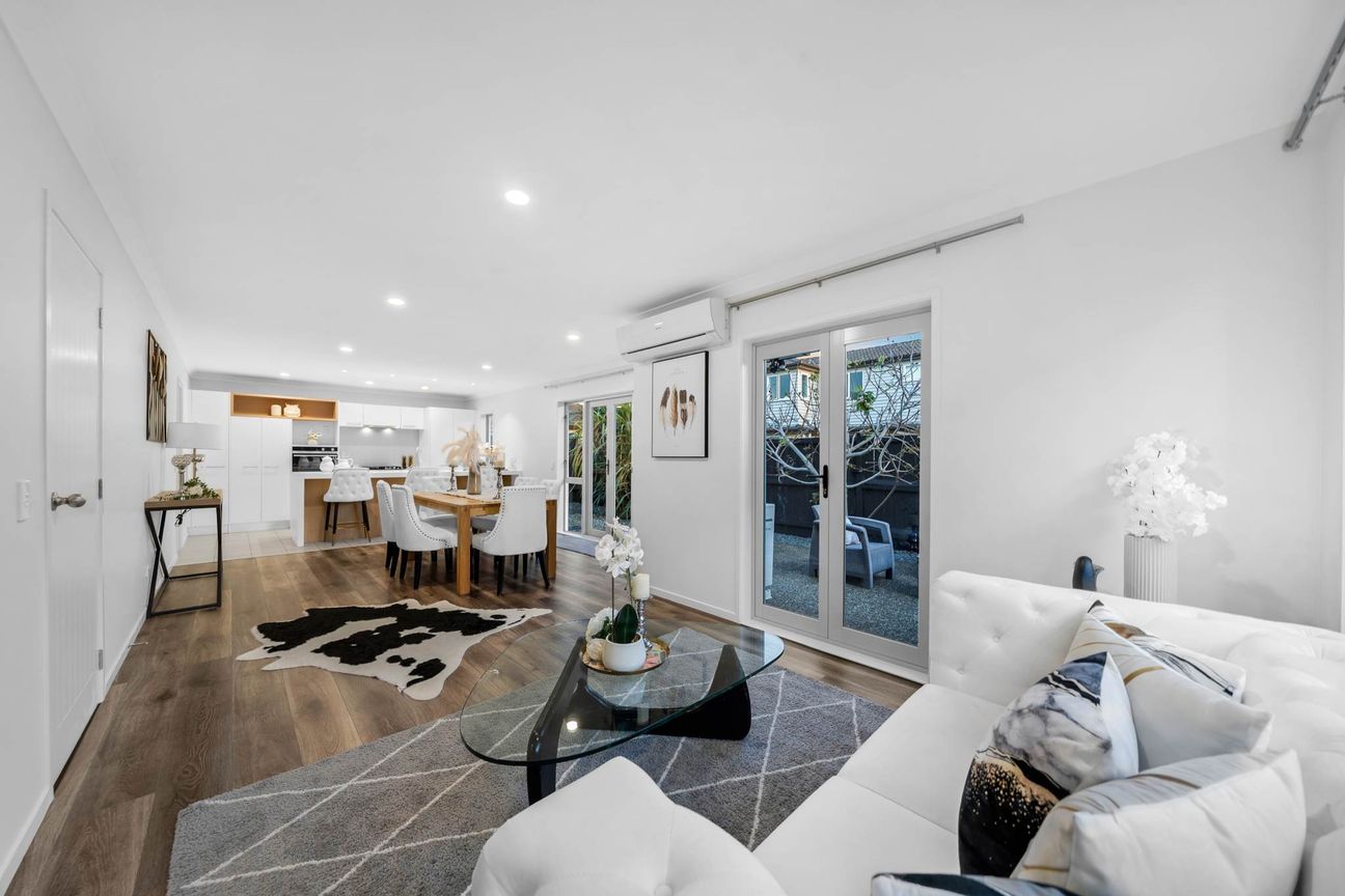 Renovated, Radiant & Ready - Must Sell - Mehr