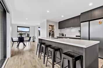 25 Henshaw Street, Woodend