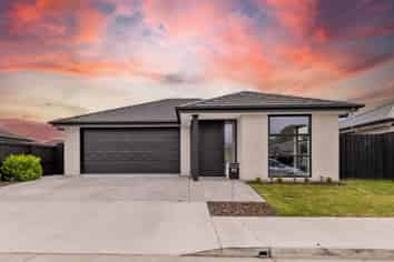 25 Henshaw Street, Woodend