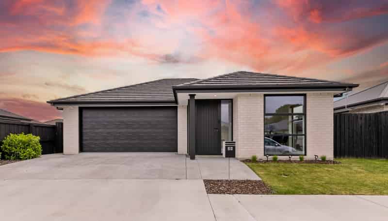 25 Henshaw Street, Woodend