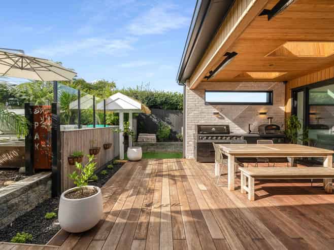 196 Paku Drive, Tairua
