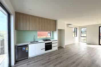 163 Henwood Road, Westgate