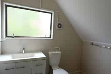 2/2B Sunnynook Road, Sunnynook