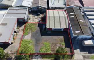Affordable heavy industry Onehunga yard
