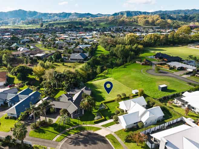 17 Charteris Rise, Riverdale