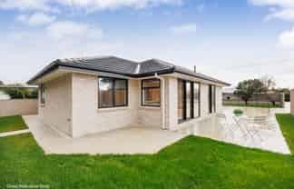 22 Norfolk Crescent, Feilding