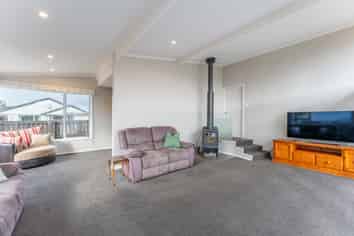 76 Mountain View Road, Glenwood