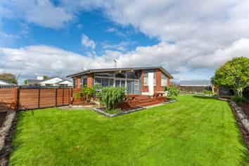 76 Mountain View Road, Glenwood