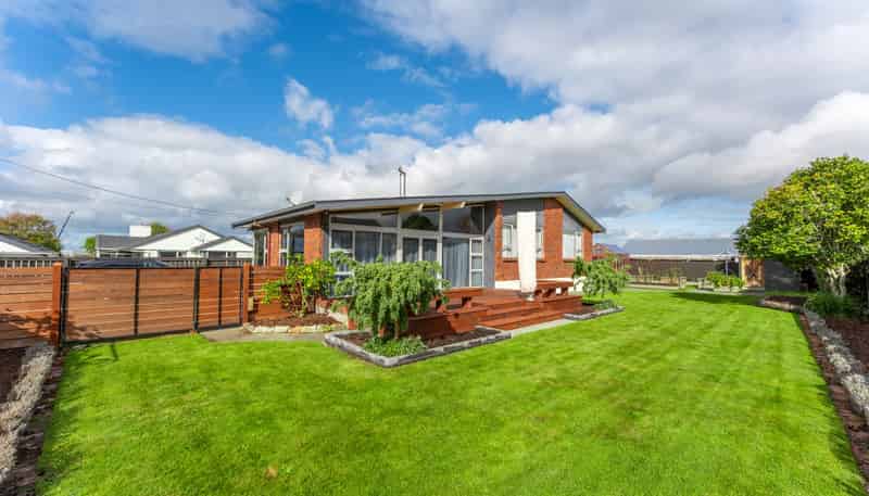 76 Mountain View Road, Glenwood