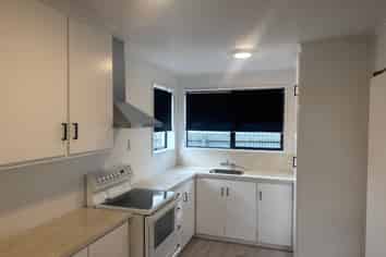 2/260 Moore Street, Ashburton