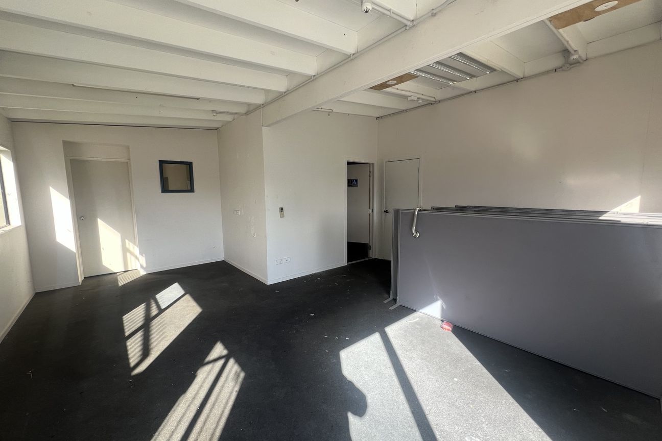 Heavy Industry 435sqm Industrial - View 3