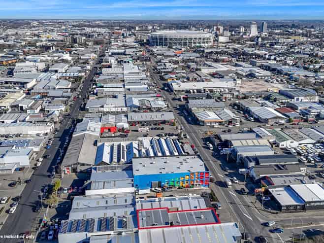 Versatile showroom & warehouse