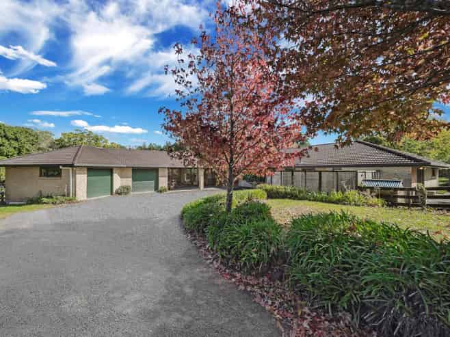 60 Potts Road, Whitford