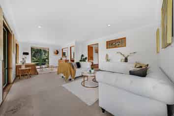 60 Potts Road, Whitford