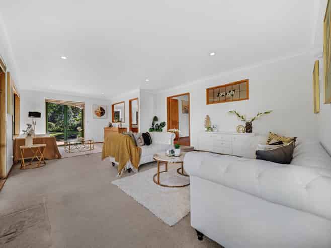 60 Potts Road, Whitford