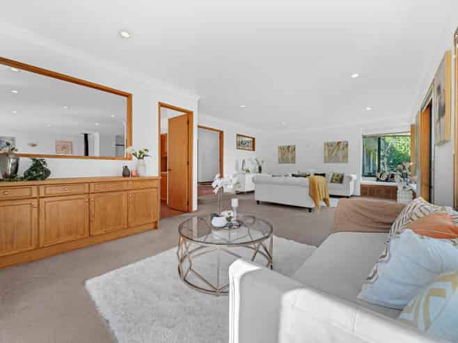 60 Potts Road, Whitford