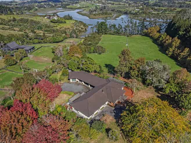 60 Potts Road, Whitford