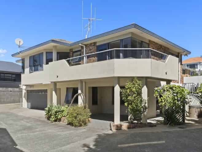 71A Oceanview Road, Mount Maunganui