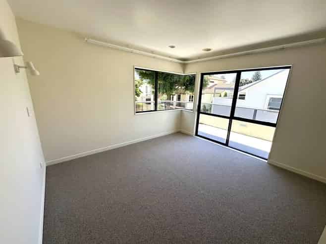 71A Oceanview Road, Mount Maunganui