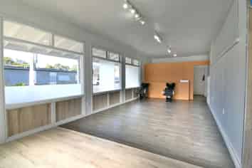 Your Chair, Your Brand, Your Corner of Caversham