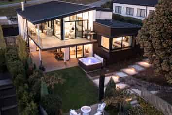 287 Cannon Hill Crescent, Mount Pleasant