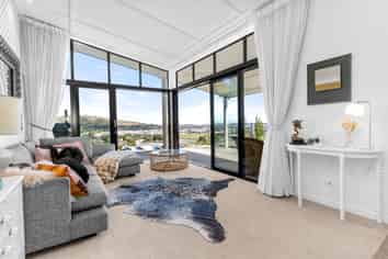 287 Cannon Hill Crescent, Mount Pleasant