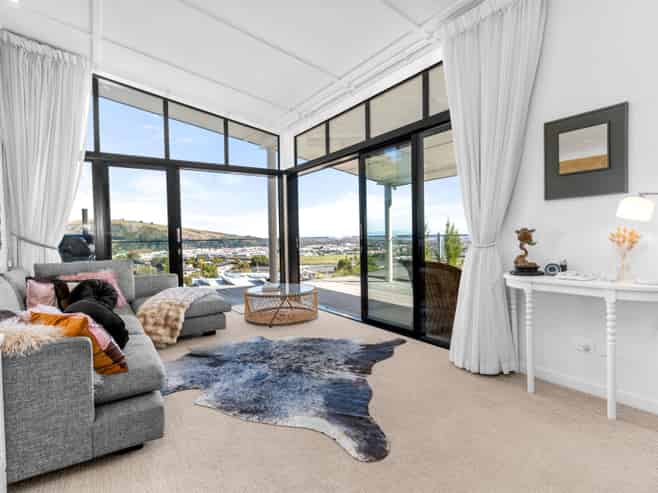 287 Cannon Hill Crescent, Mount Pleasant