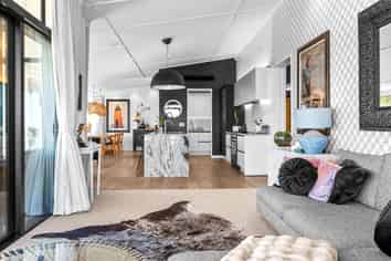 287 Cannon Hill Crescent, Mount Pleasant