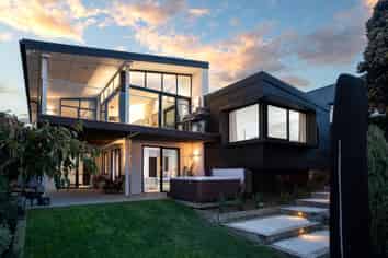 287 Cannon Hill Crescent, Mount Pleasant