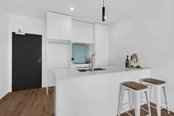 502/12 Barrack Road, Mount Wellington