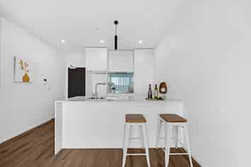 502/12 Barrack Road, Mount Wellington
