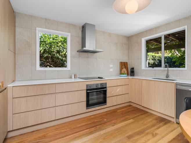 56 Bay View Road,, Redcliffs