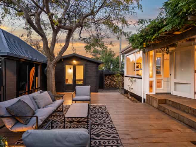 56 Bay View Road,, Redcliffs