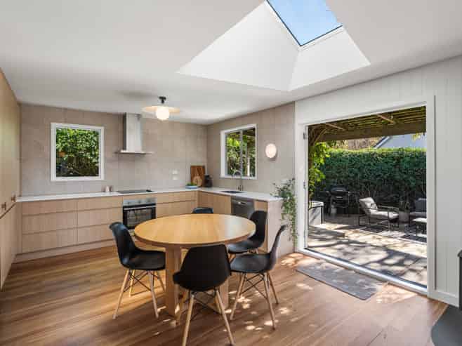 56 Bay View Road,, Redcliffs