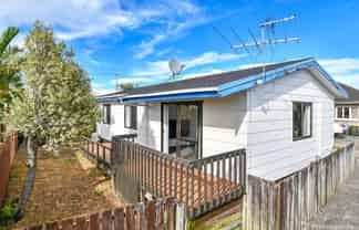 2/9 Porchester Road, Papakura